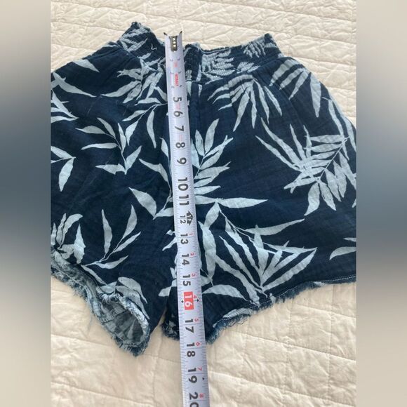 Michael stars cotton gauze muslin blue palm frond high waisted beach short med - Picture 4 of 7